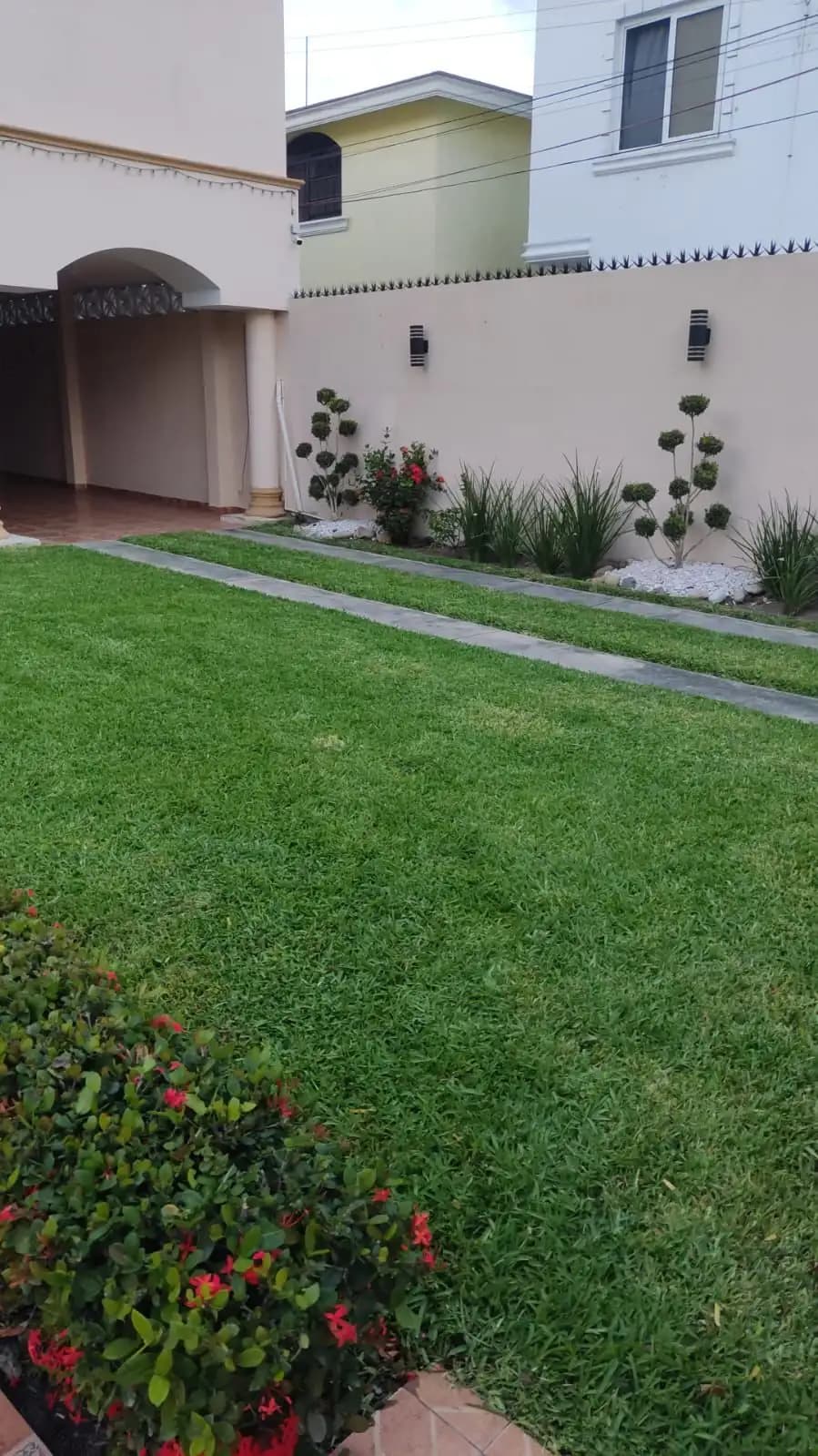 Mantenimiento de jardines residenciales en Tampico